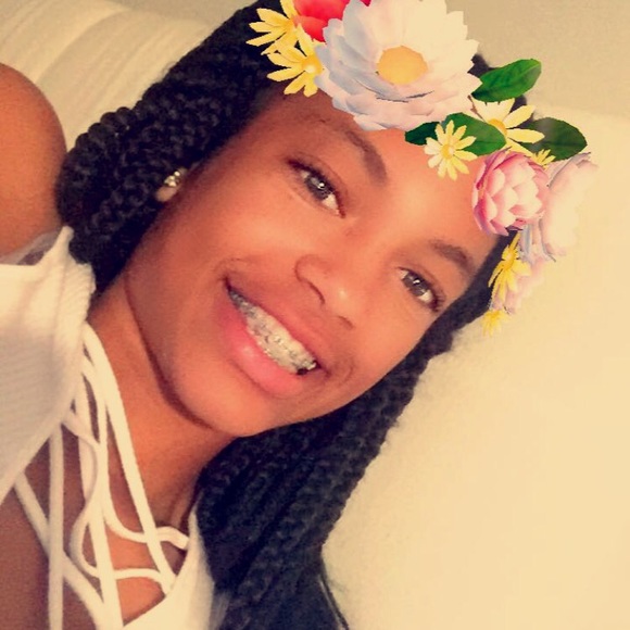 Meet your Posher, Jania - Picture 1 of 1